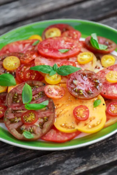 growing heirloom tomatoes
