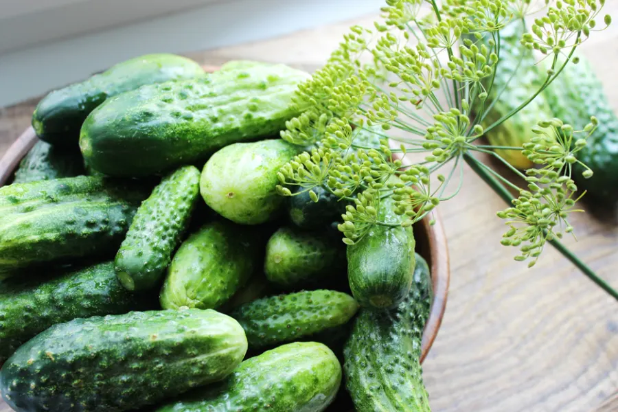 how to make crock pickles